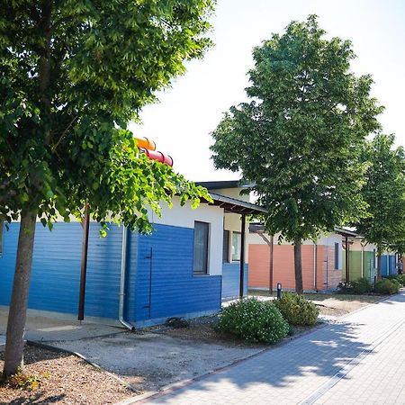 Barack Thermal & Natura Apartments Tiszakecske Bagian luar foto