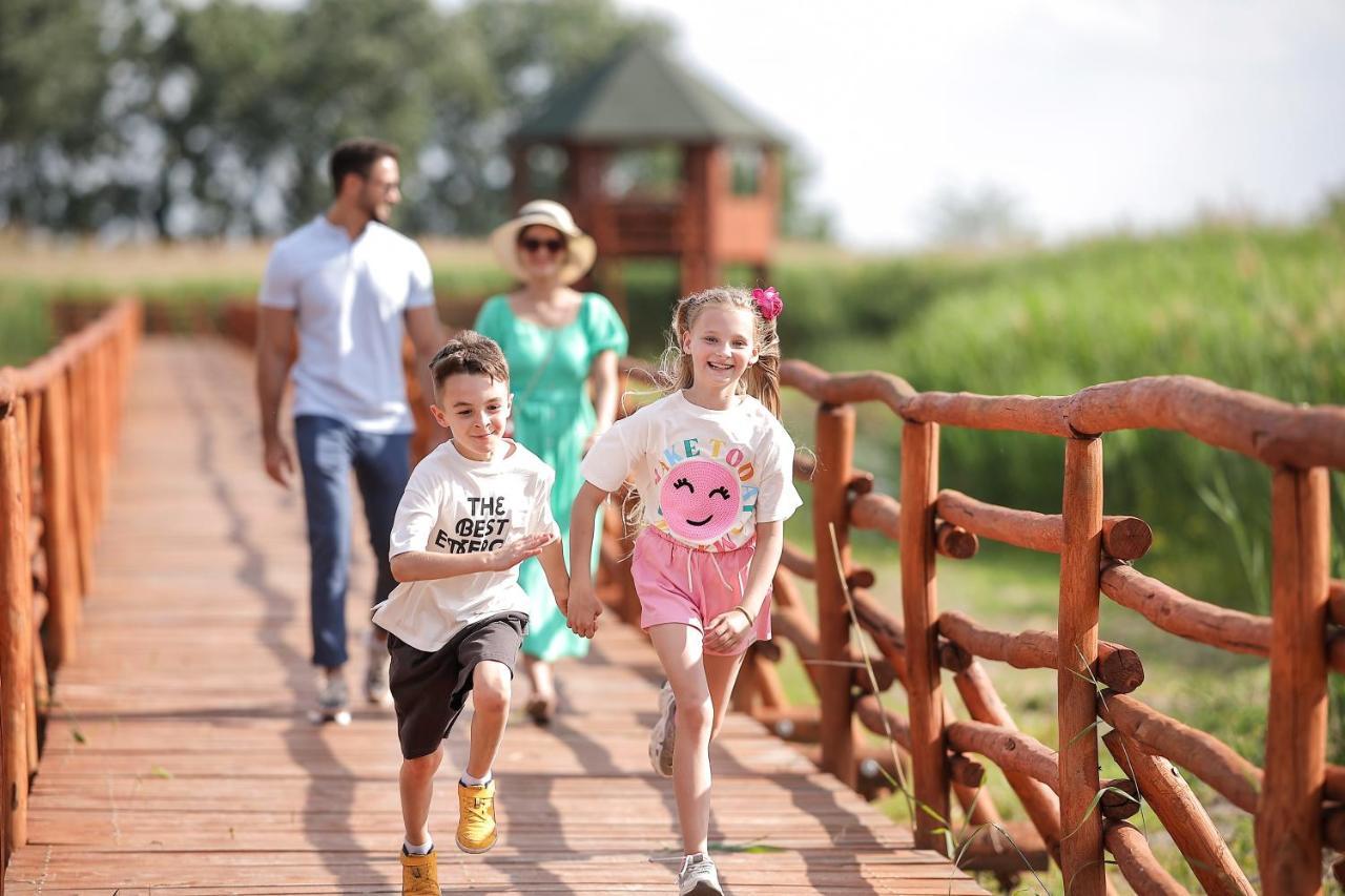 Barack Thermal & Natura Apartments Tiszakecske Bagian luar foto